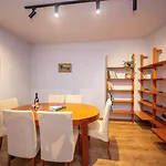Appartement Blloku Unique 3 *