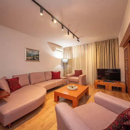 Blloku Unique 3 アパート *