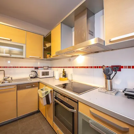 Blloku Unique 3 * Tirana