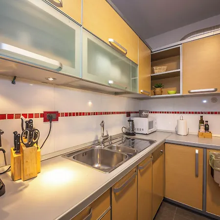 Blloku Unique 3 Tiran