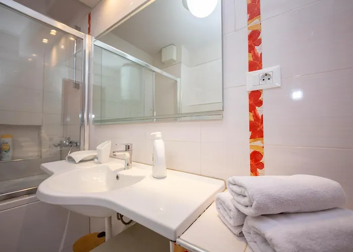 Apartman Blloku Unique 3 *