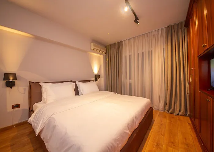 Apartment Blloku Unique 3 *