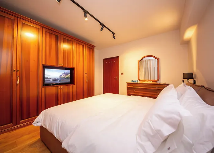 Blloku Unique 3 Apartman Tirana